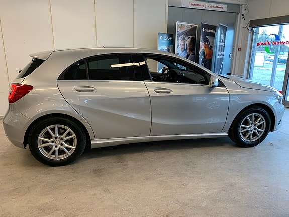 Mercedes-Benz A180 8 of 30