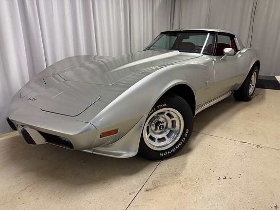 Chevrolet Corvette 2 of 2