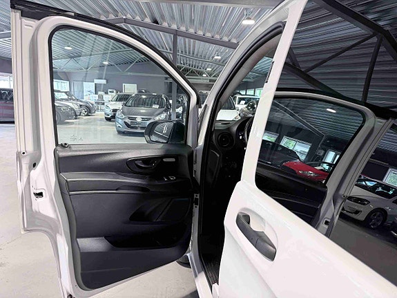 Mercedes-Benz Vito 114 13 of 30