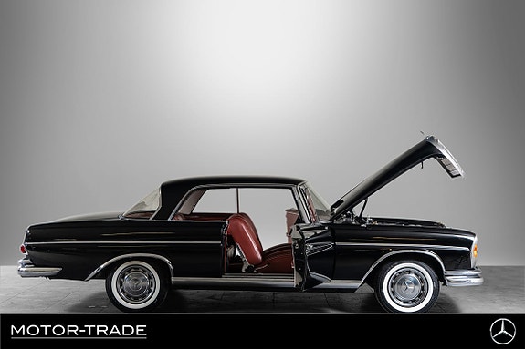 Mercedes-Benz 220 SEC 9 of 30