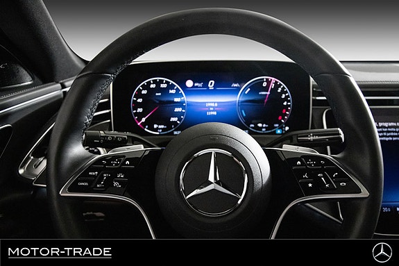Mercedes-Benz E300 de 27 of 30