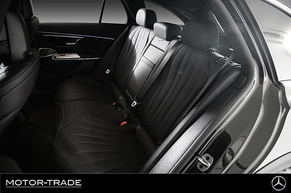 Mercedes-Benz E300 de 29 of 30