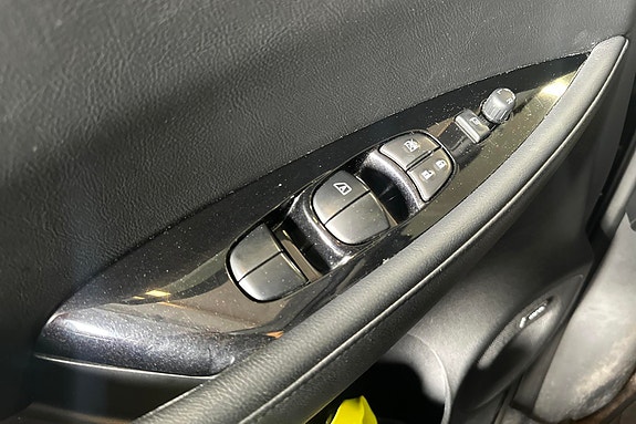 Nissan Leaf 17 of 30