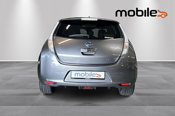 Nissan Leaf 4 of 30