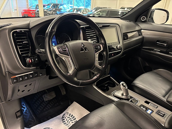 Mitsubishi Outlander 9 of 29