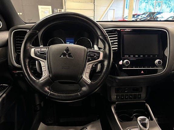 Mitsubishi Outlander 13 of 29