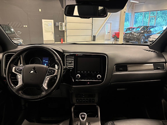 Mitsubishi Outlander 12 of 29