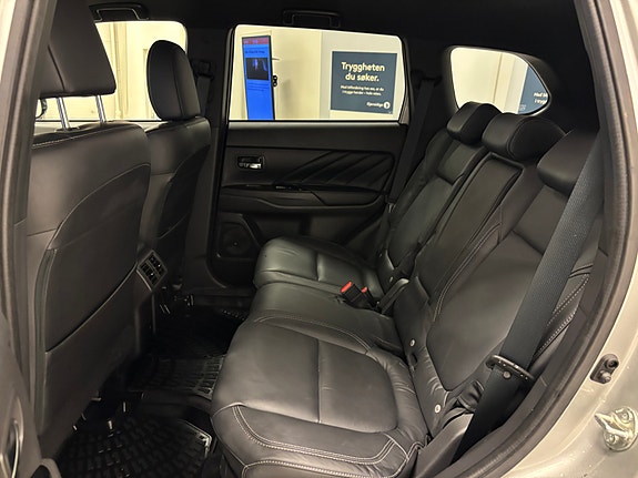 Mitsubishi Outlander 26 of 29