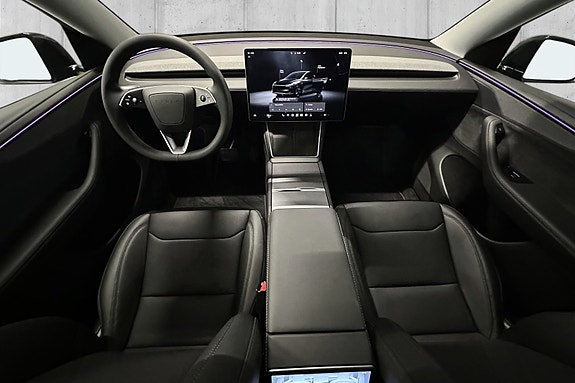 Tesla Model Y 11 of 20