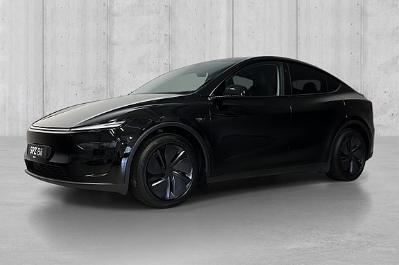 Tesla Model Y 2 of 20