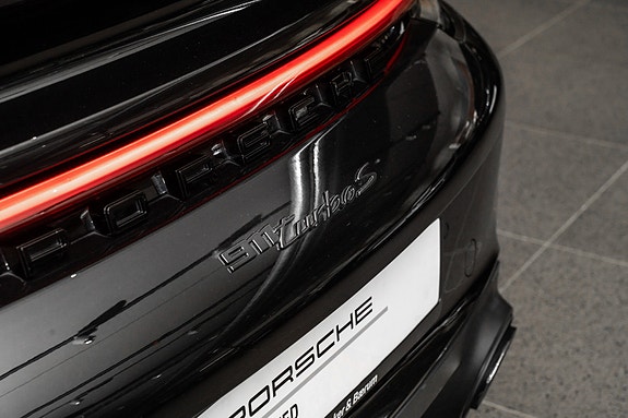 Porsche 911 13 of 30