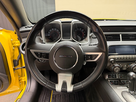 Chevrolet Camaro 19 of 30