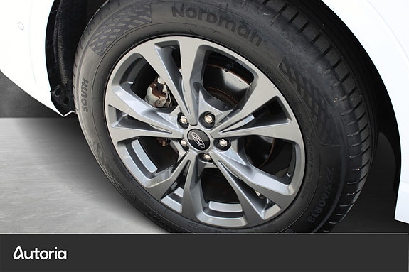 Ford Kuga 8 of 22