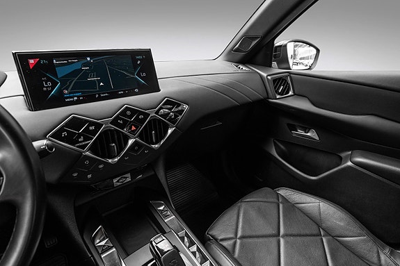 DS 3 Crossback 11 of 24