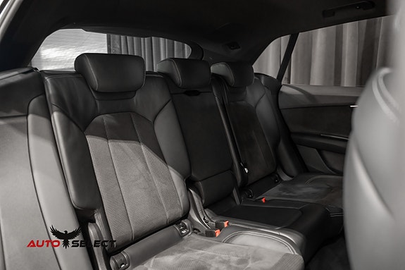 Audi Q8 21 of 30