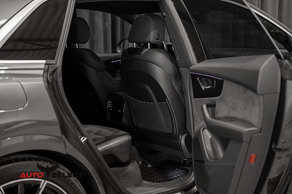Audi Q8 20 of 30