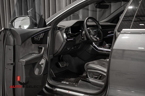 Audi Q8 30 of 30
