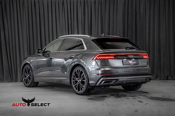 Audi Q8 10 of 30