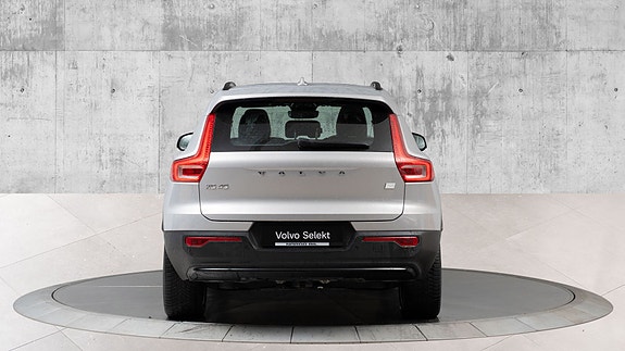 Volvo XC40 9 of 30