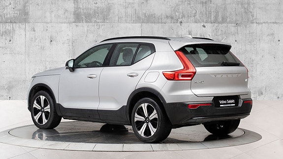 Volvo XC40 8 of 30
