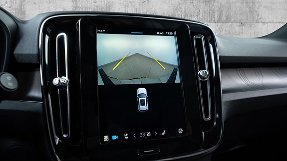Volvo XC40 28 of 30