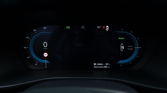 Volvo XC40 23 of 30