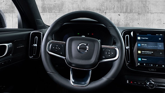 Volvo XC40 16 of 30