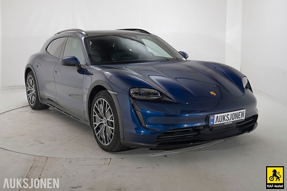 Porsche Taycan Cross Turismo 3 of 30
