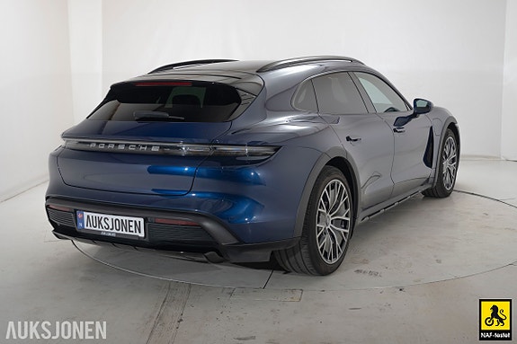 Porsche Taycan Cross Turismo 4 of 30