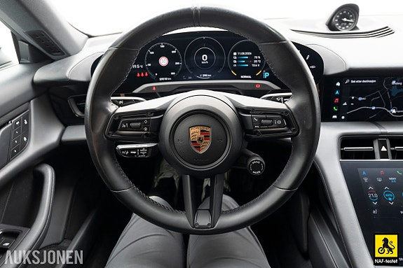 Porsche Taycan Cross Turismo 25 of 30