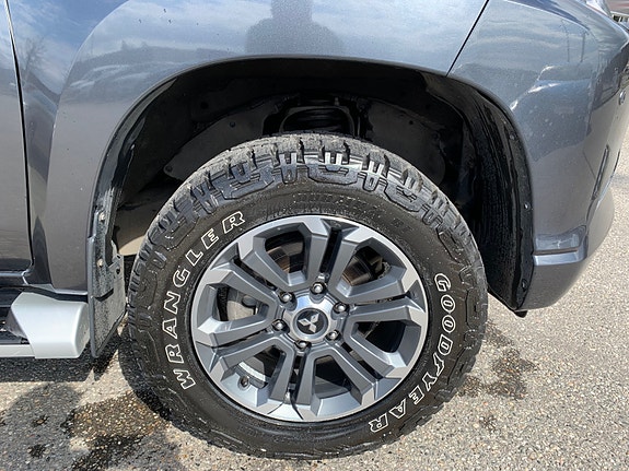 Mitsubishi L200 6 of 30