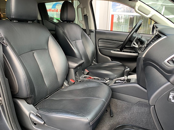 Mitsubishi L200 21 of 30