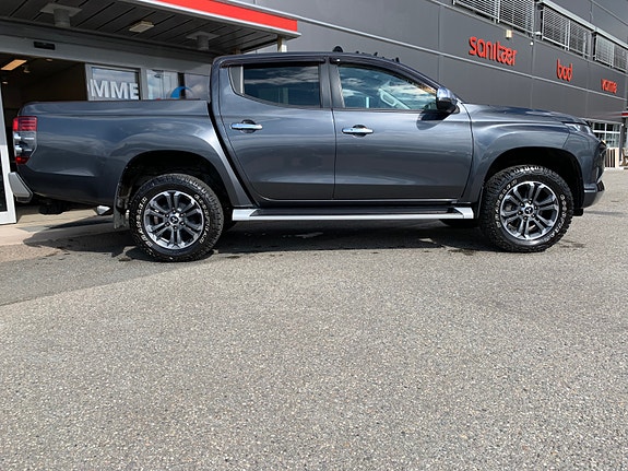 Mitsubishi L200 2 of 30