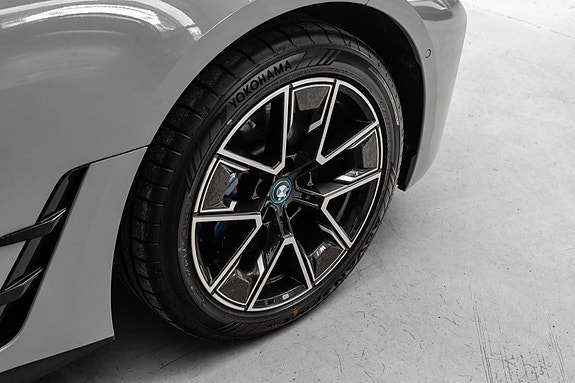 BMW i4 9 of 28