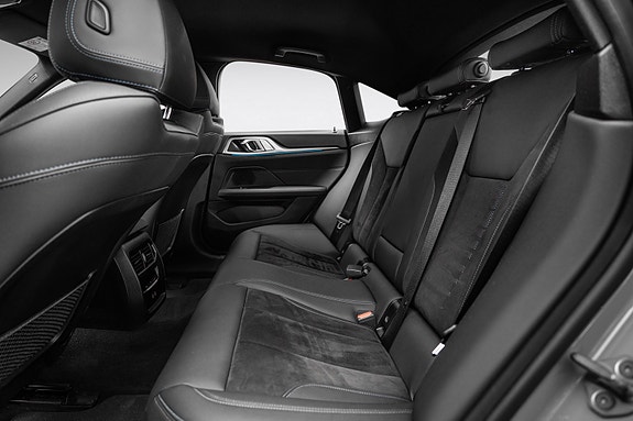 BMW i4 13 of 28