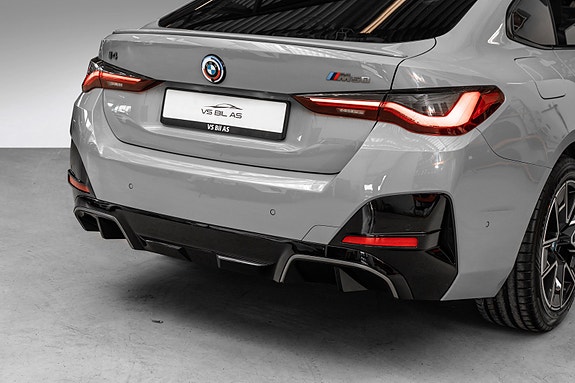 BMW i4 8 of 28