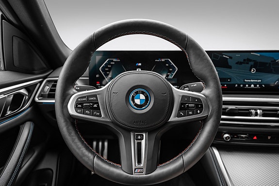 BMW i4 16 of 28