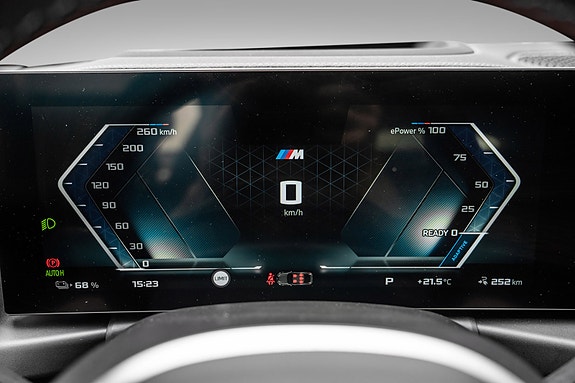 BMW i4 18 of 28