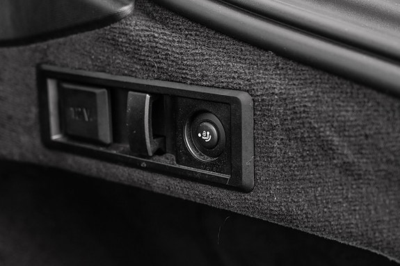 BMW i4 25 of 28