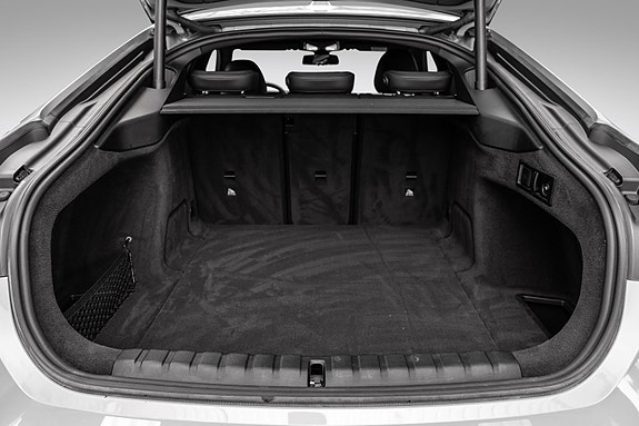BMW i4 24 of 28