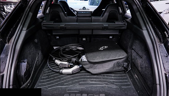 Porsche Panamera 4 14 of 30