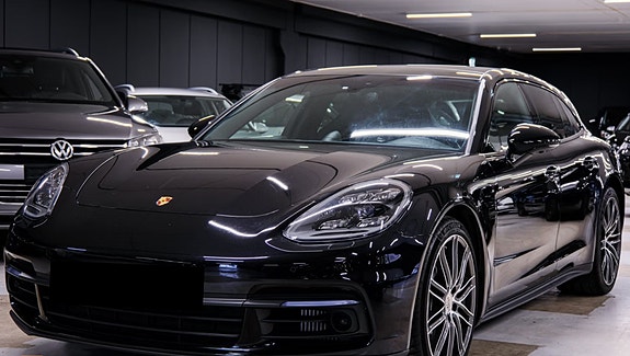 Porsche Panamera 4 10 of 30