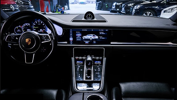 Porsche Panamera 4 30 of 30