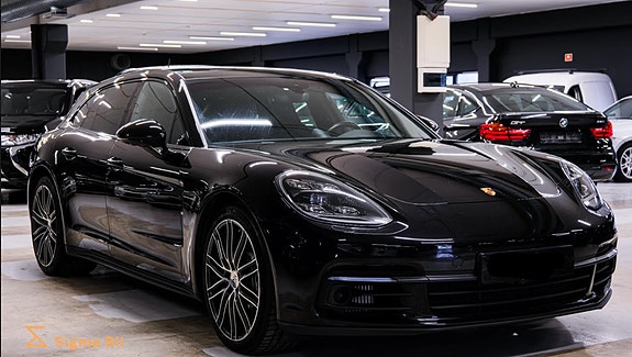 Porsche Panamera 4 3 of 30