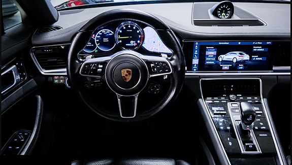 Porsche Panamera 4 23 of 30