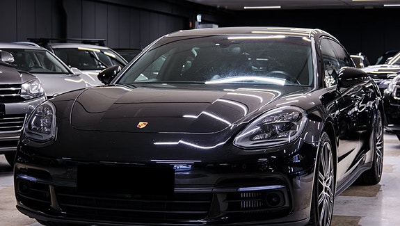 Porsche Panamera 4 7 of 30