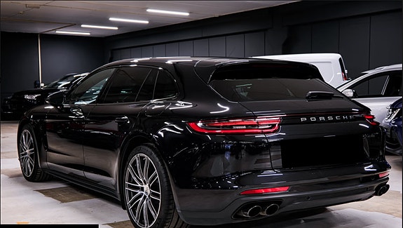 Porsche Panamera 4 8 of 30