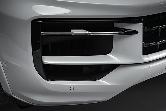 Porsche Cayenne 10 of 30