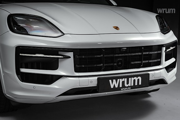 Porsche Cayenne 11 of 30