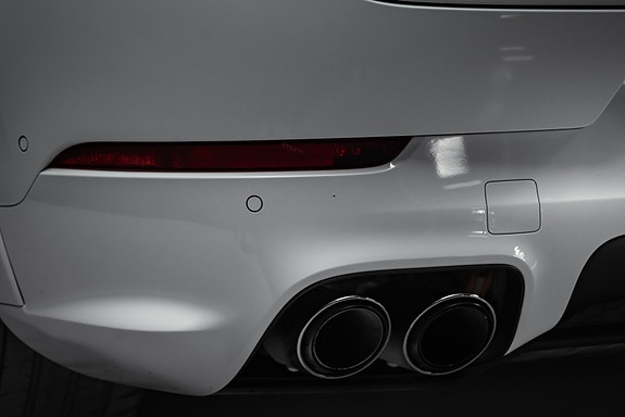 Porsche Cayenne 21 of 30